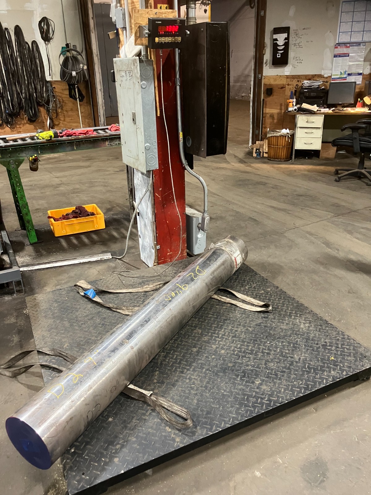 D2 To finish 9″ RD X 72.375″ longSelling for $1.25 per poundWeight 1332 LBS