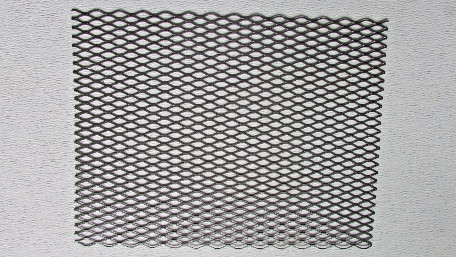 1/2″-#16 GAUGE- 304 STAINLESS STEEL FLATTENED EXPANDED METAL–10-1/2″ X 20-3/8″