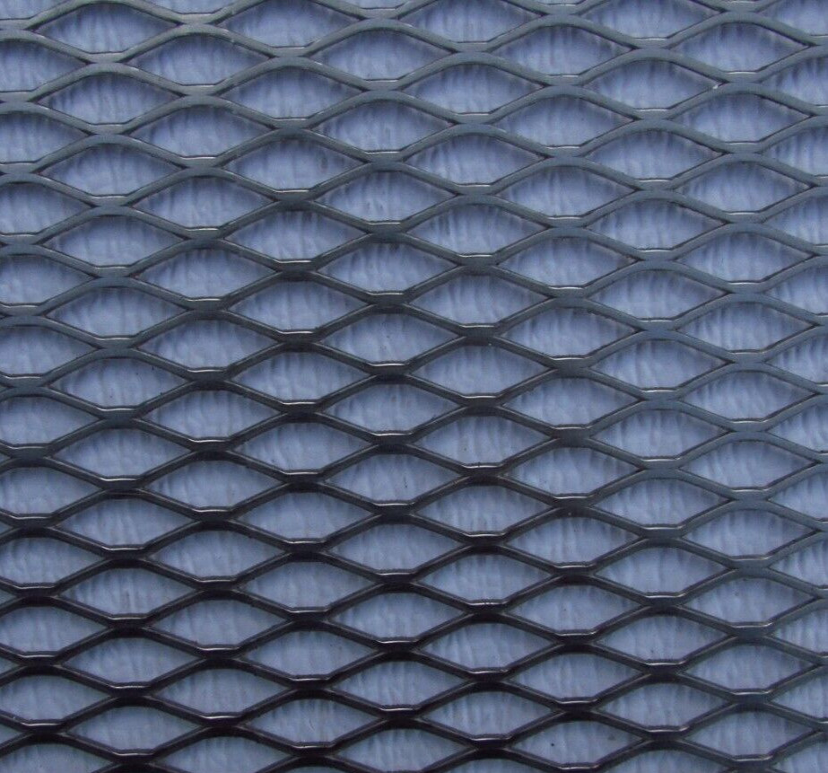 1/2 X #16 304 STAINLESS STEEL FLATTENED EXPANDED METAL—–24″ X 24″