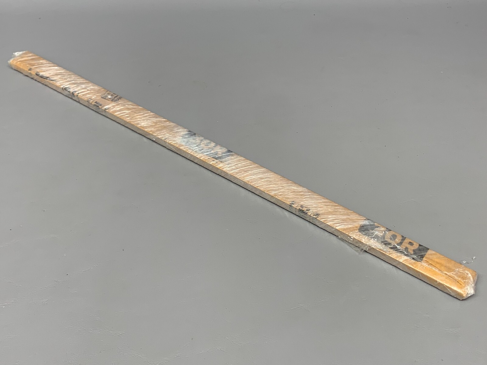 3/8″ x 3/4″ x 18″ Tool Steel Rectangle Bar D2 Ground