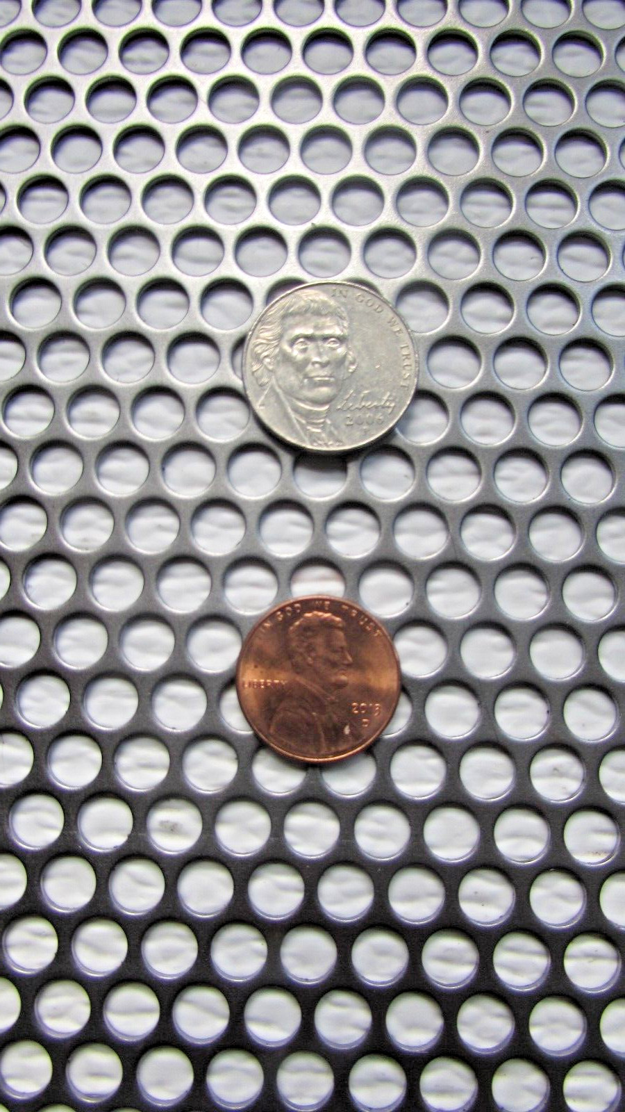 1/4″ HOLES 16 GAUGE 304 STAINLESS STEEL PERFORATED SHEET–10-3/4″ X 24″