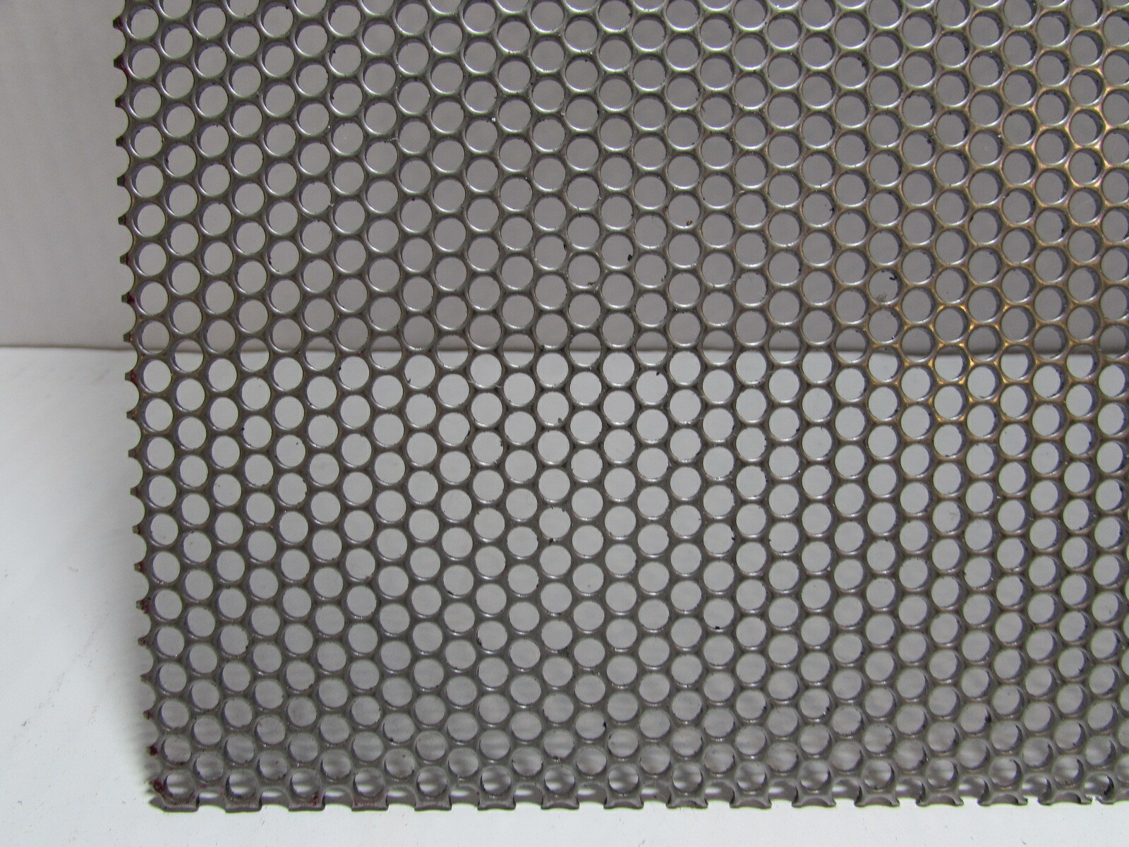 5/32″ ROUND HOLE 18 GA. STAINLESS PERFORATED SHEET—- 11″ X 24″