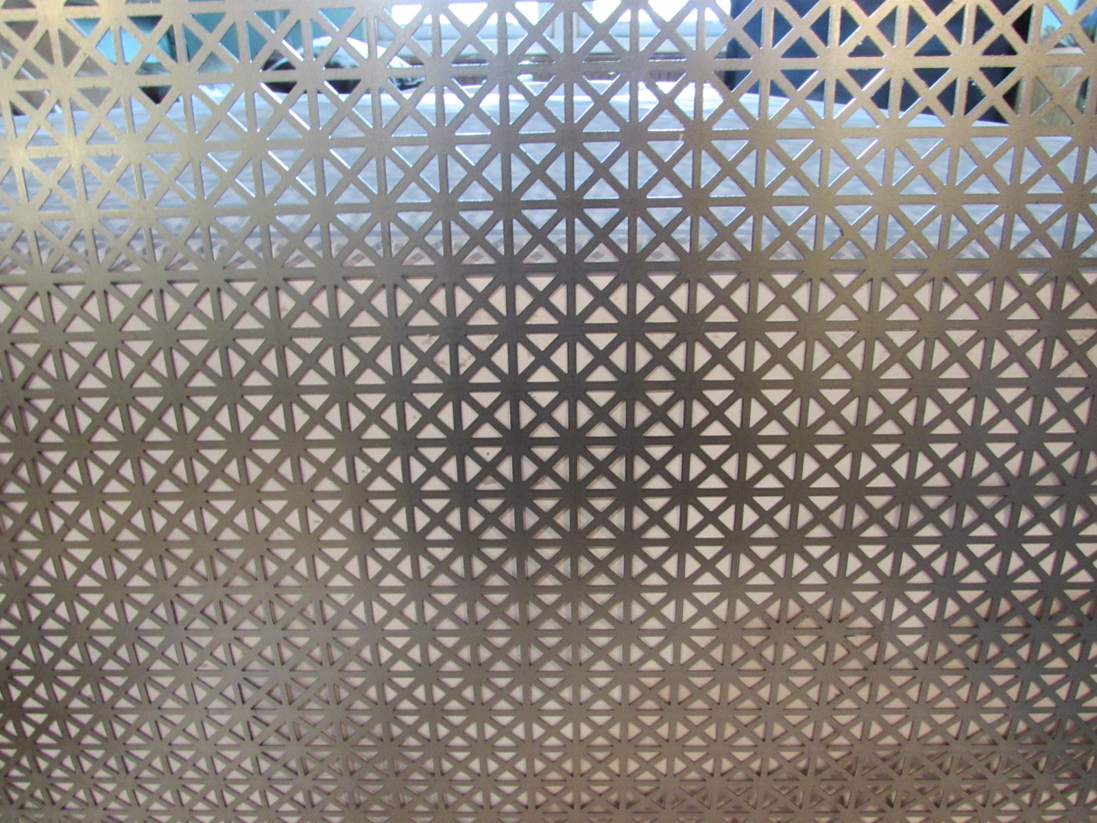 ===QUALITY PERFORATED DECORATIVE METAL—GRECIAN PATTERN 9-7/8″ x 24″===