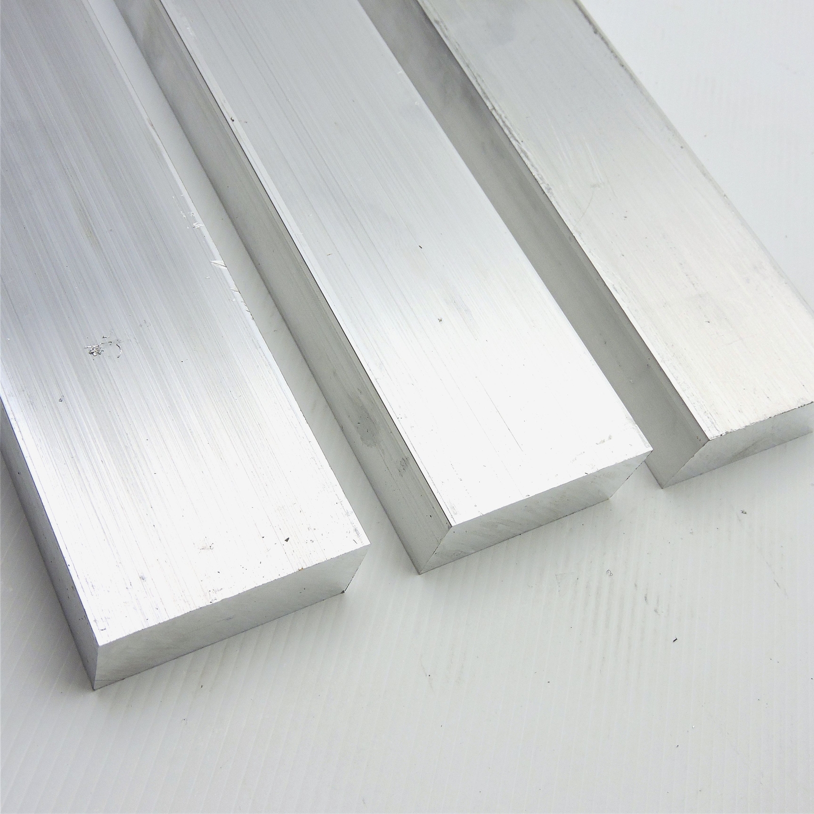 1.5″ x 2.25″ Aluminum 6061 FLAT BAR 6.75″ Long new mill stock QTY 3 sku M644