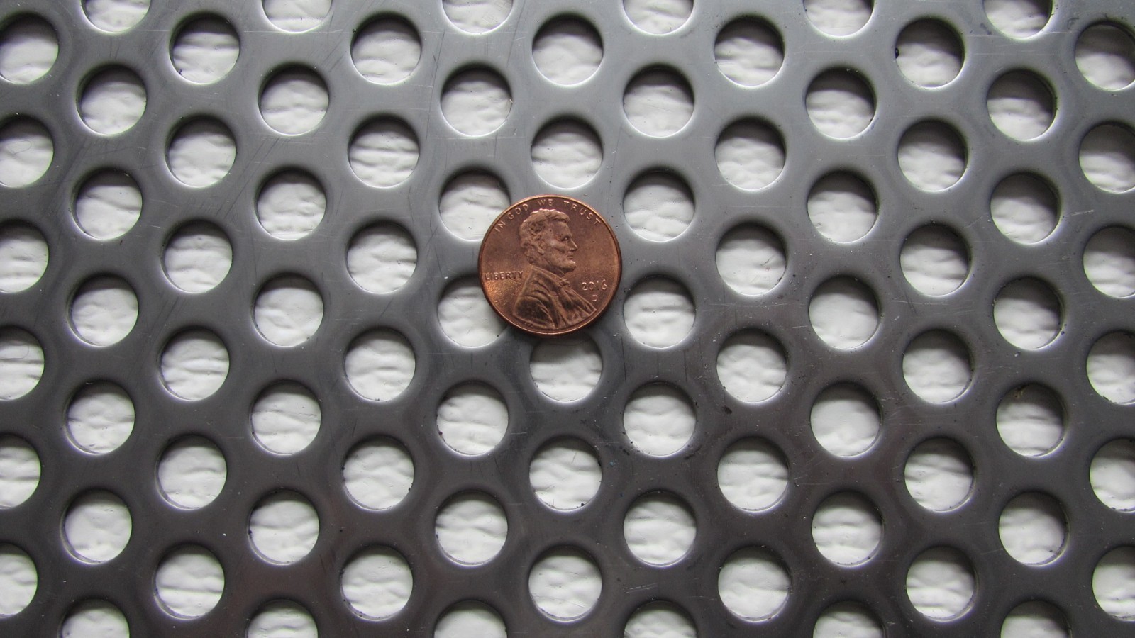 3/8″ HOLE 16 GAUGE 304 STAINLESS STEEL PERFORATED SHEET–12″ x 12″