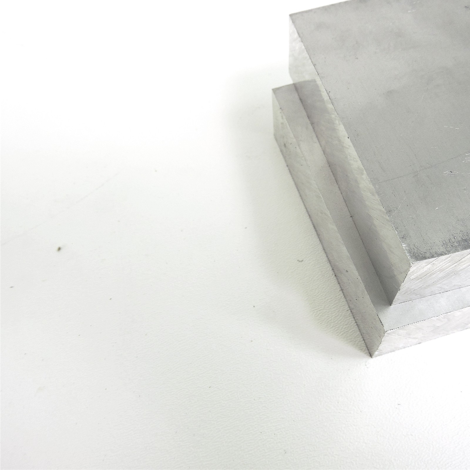 1.125″ thick 1 1/8 Aluminum 6061 PLATE 3.5″ x 11.25″ Long QTY 2 sku 206460
