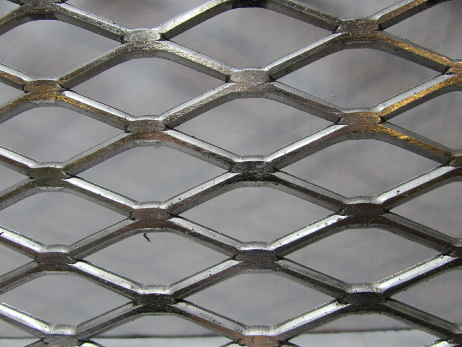 3/4#9 304 STAINLESS STEEL FLATTENED EXPANDED METAL–6-1/2″ X 20-3/4″