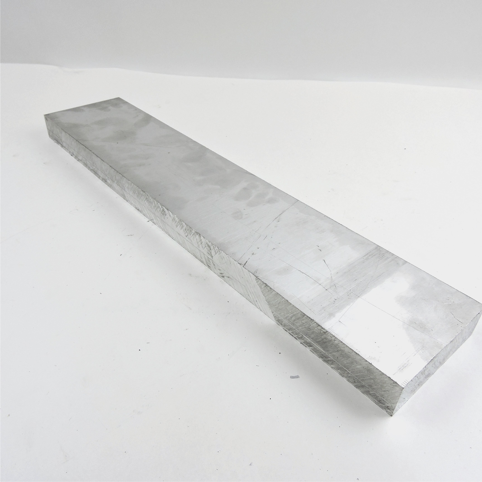 1.25″ thick 1 1/4 Aluminum 6061 PLATE 5.125″ x 21.375″ Long sku 306798