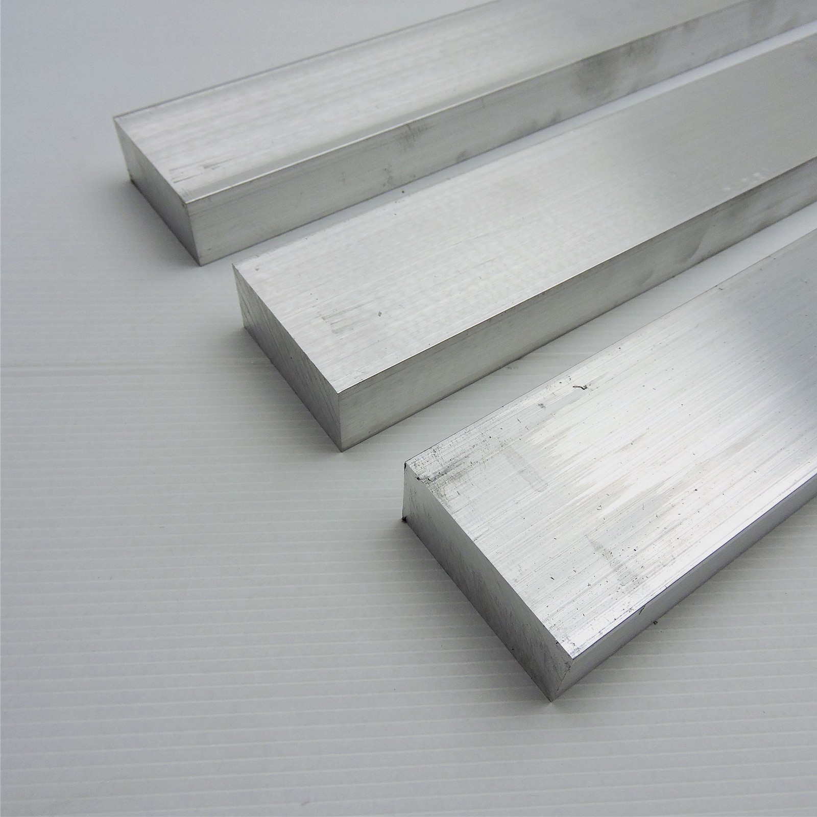 1″ x 2.5″ Aluminum 6061 FLAT BAR 19.625″ Long new mill stock QTY 3 sku M333