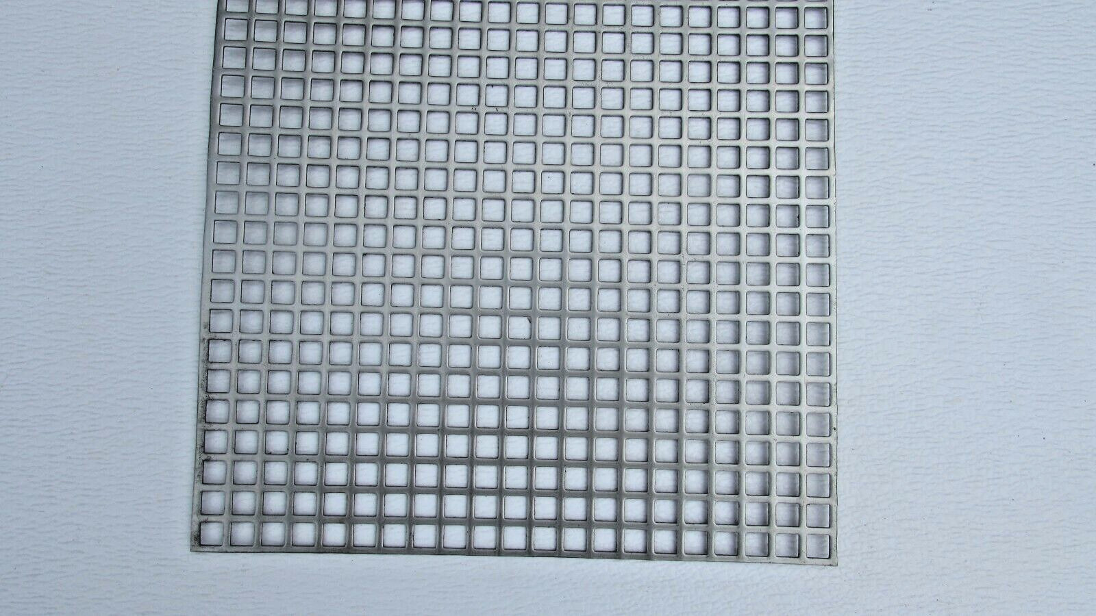 3/8″ SQUARE ON 1/2″ CENTERS 16 GA STAINLESS STEEL PERFORATED -18-3/4″ x 20-3/4″