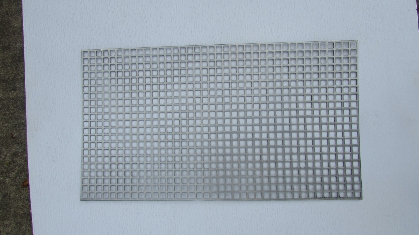 3/8″ SQUARE HOLE CARBON STEEL PERFORATED SHEET– 5″ x 5″