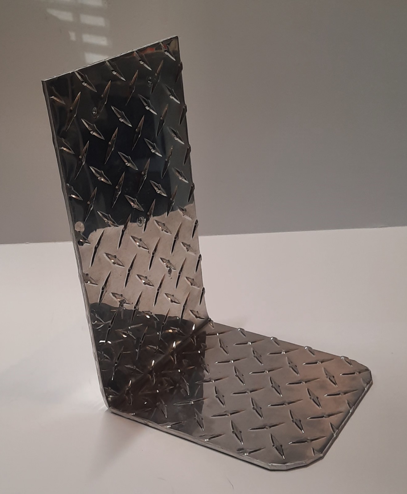Aluminum 1/4″ Thick Diamond Plate Sheet Metal Bracket, Pre-Owned
