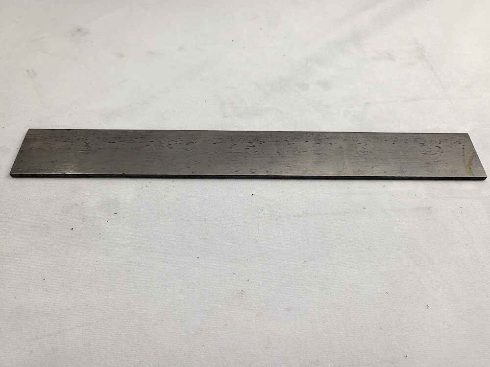 1095 Cold Rolled Carbon Steel 5/32″ x 1.5″, 12″ bar, Knife Making Stock, Billet