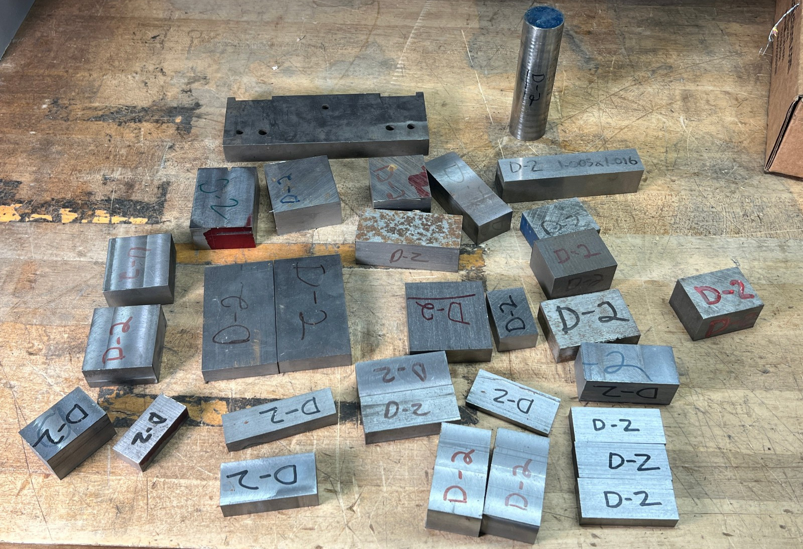 D2 air hardening Tool steel lot flat bar round – 25.3 lbs. tool shop cut offs