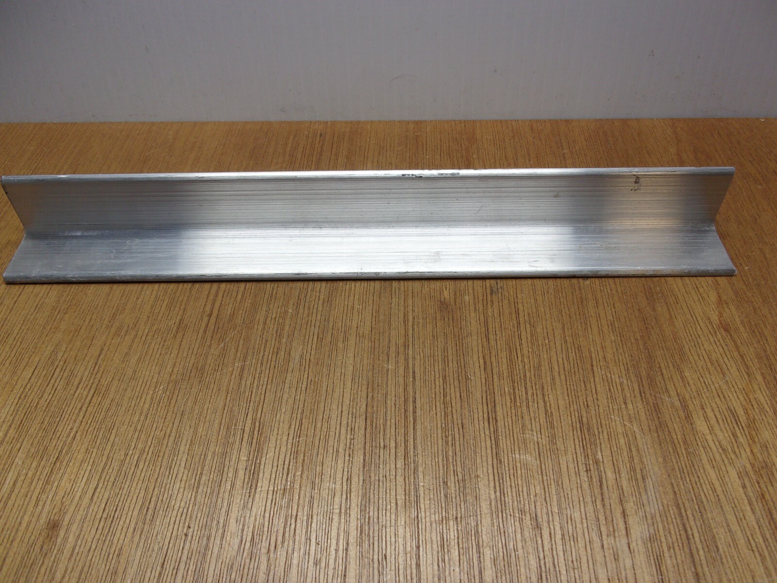 1-1/4″ Leg X 1/8″ X 12″ 6061 Aluminum Angle Stock