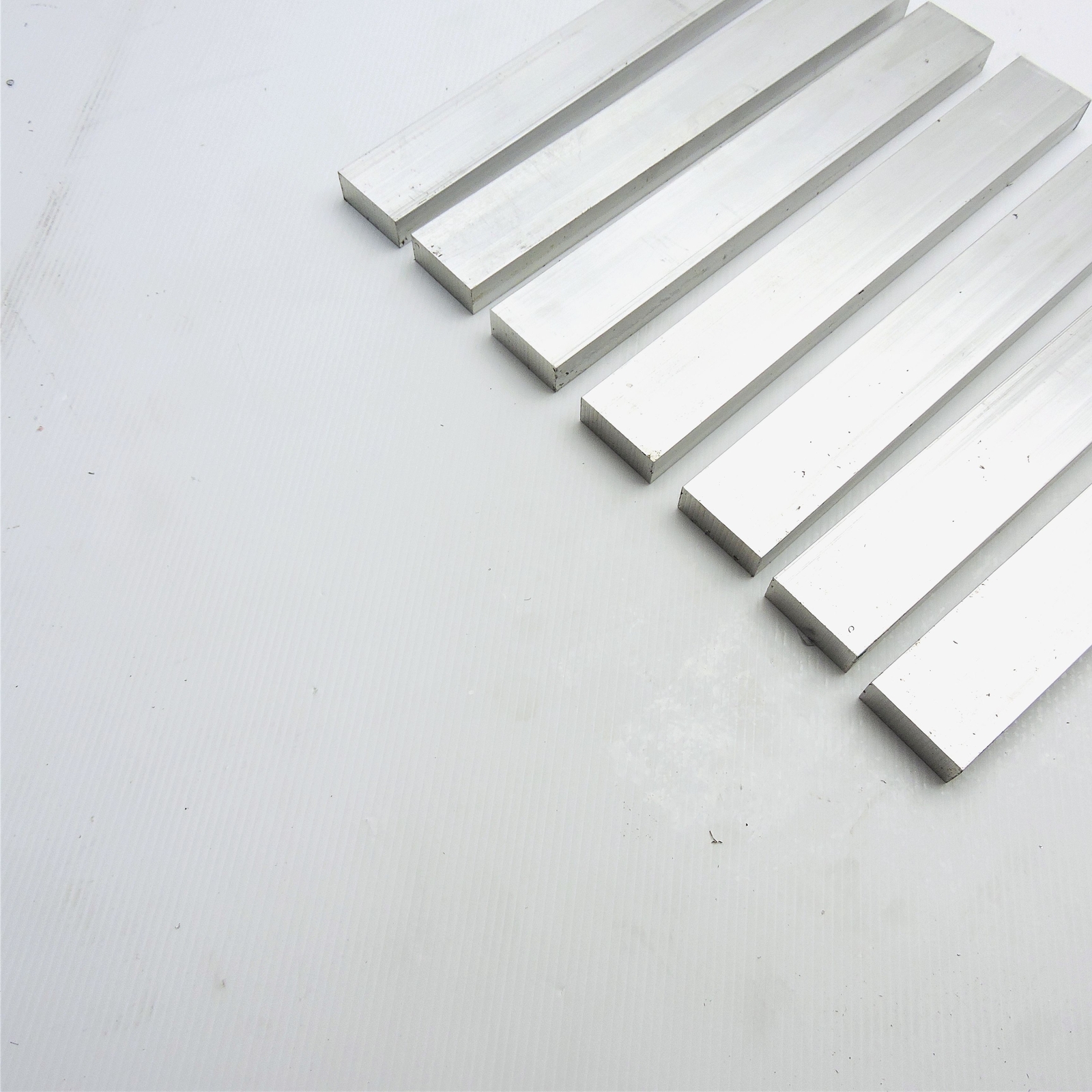.375″ x 2″ Aluminum 6061 FLAT BAR 18.5″ Long new mill stock QTY 7 sku K617