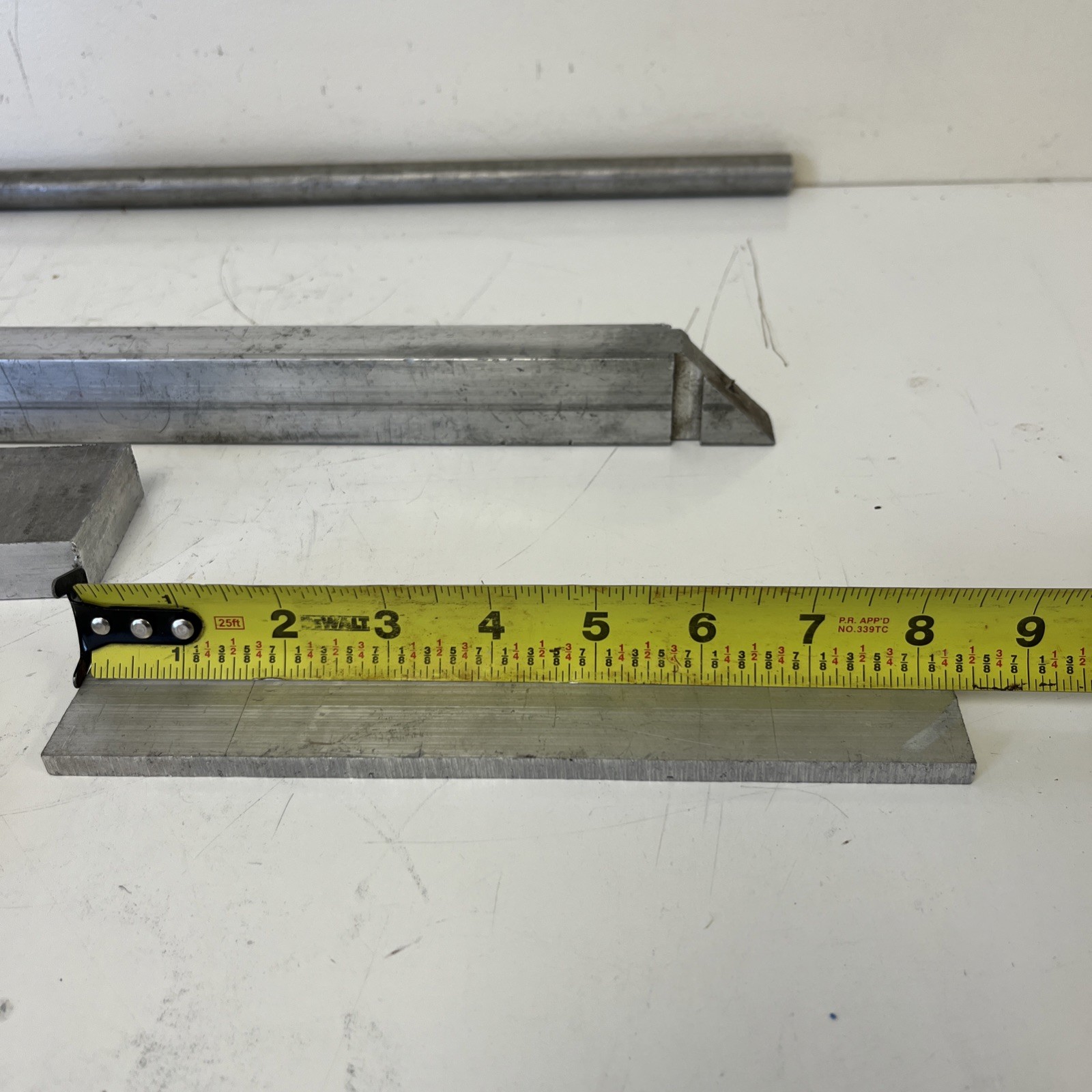 (6) Piece Aluminum Remnant Lot. See Pics .3/4” Down To 1/4”
