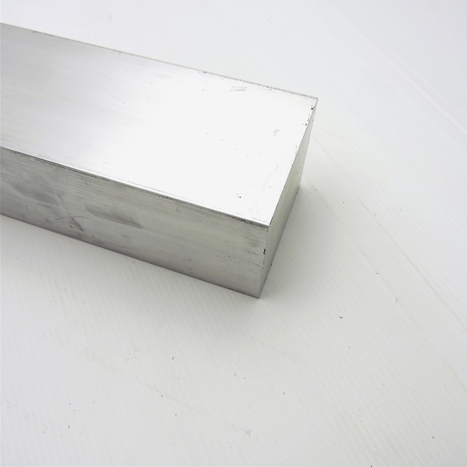 2.5″ thick 2 1/2 Aluminum 6061 PLATE 3.25″ x 21.375″ Long sku 137257