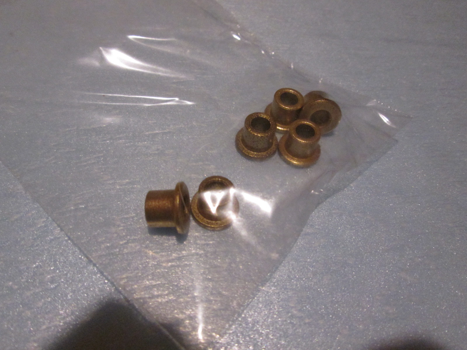 Flanged Oilite Precision Bushings Lot (6 pcs) FF303-02(b) Powdered Metal Bronze