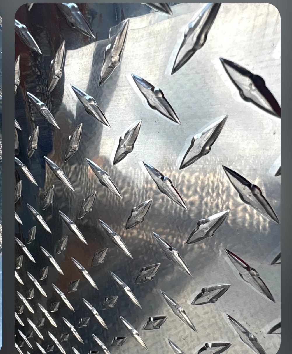 39″ X 47″ High polish Aluminum Diamond Plate Sheet 1/8″ Thick