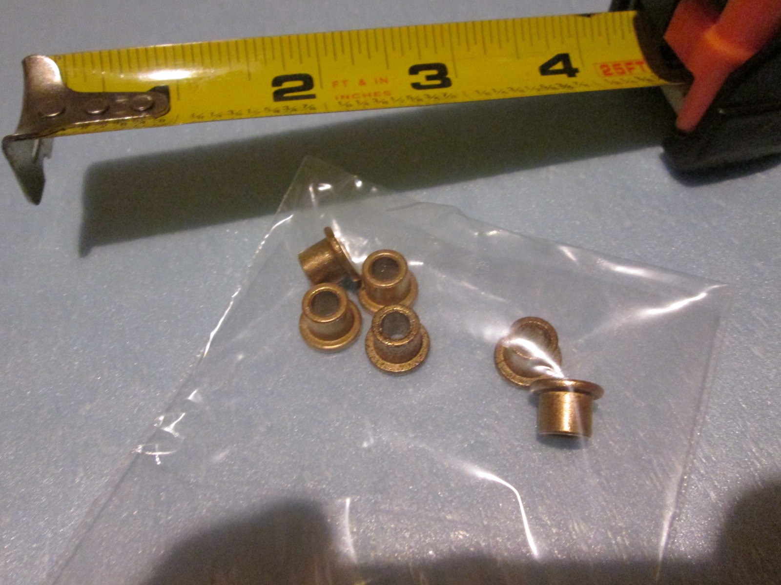 Flanged Oilite Precision Bushings Lot (6 pcs) FF303-02(b) Powdered Metal Bronze