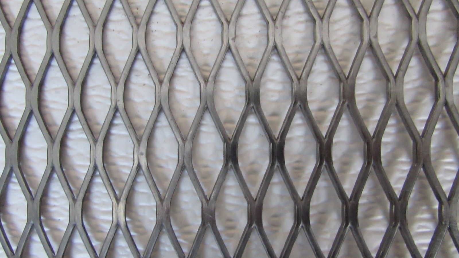 1/2-#16. 304 STAINLESS STEEL FLATTENED EXPANDED METAL 24″ X 24″