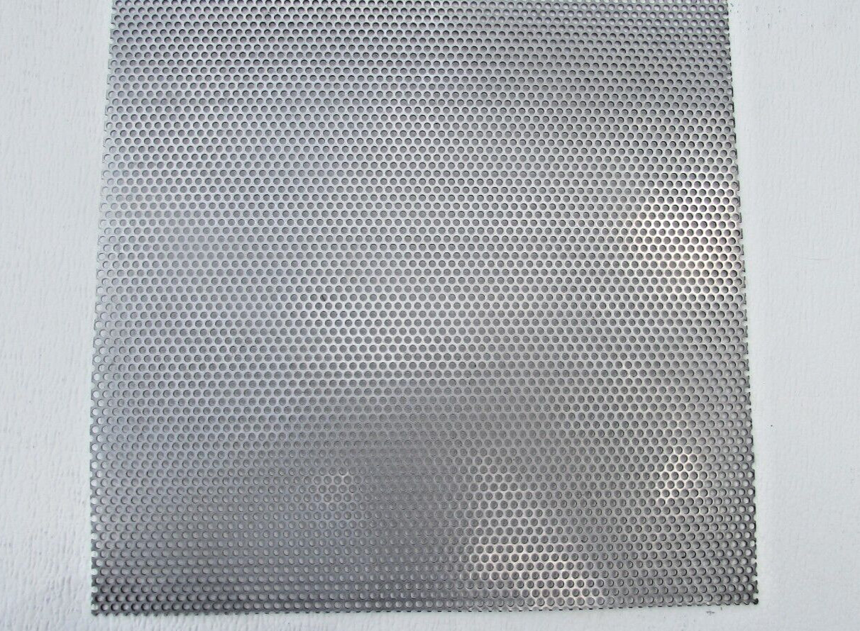 1/8″ HOLES—18 GAUGE 304 STAINLESS PERFORATED SHEET– 12″ X 24″