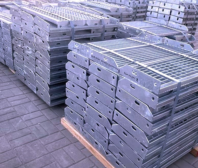 Steel bar grating galvanized stair tread size 42″x12″ X 1-1/4″