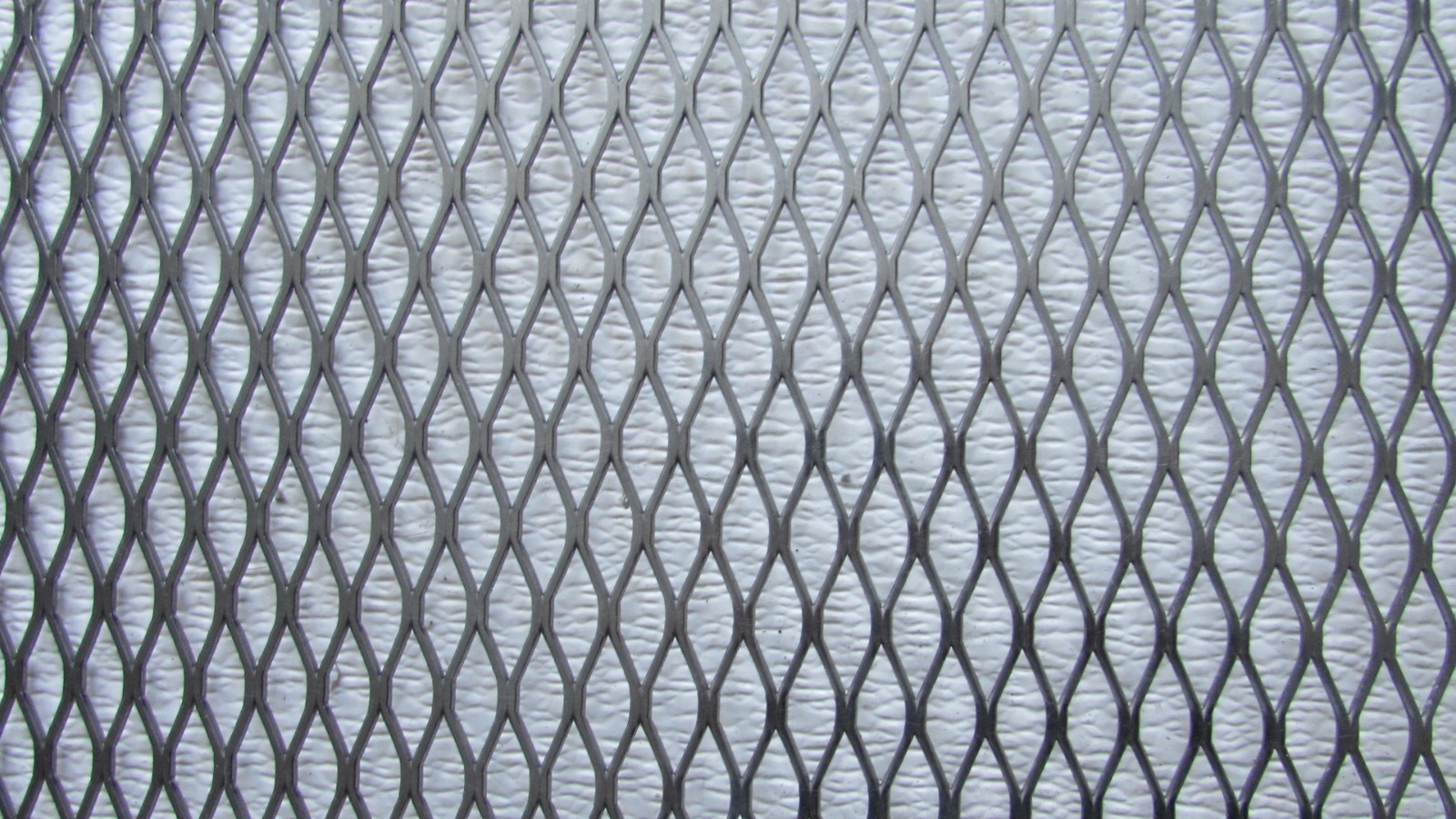 1/2-#16. 304 STAINLESS STEEL FLATTENED EXPANDED METAL 24″ X 24″