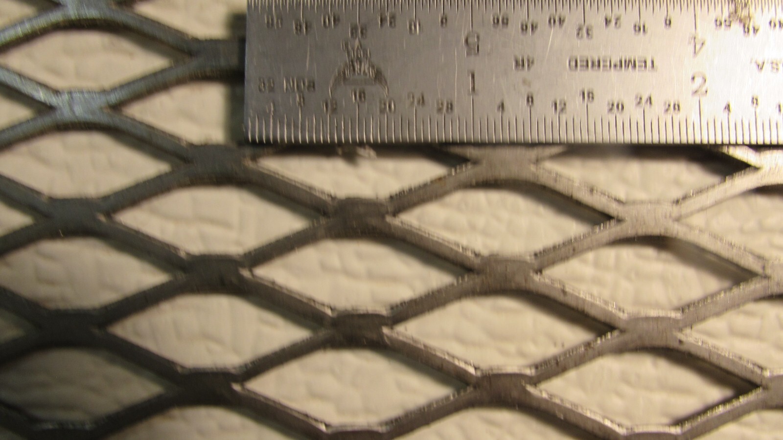 1/2 X #16 304 STAINLESS STEEL FLATTENED EXPANDED METAL—–18″ X 32″
