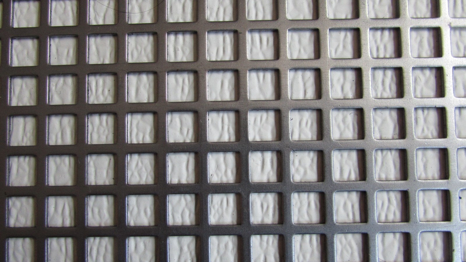 3/8 SQUARE PERFORATED METAL 16 GAUGE–PLAIN STEEL– 16-3/4″ X 18″