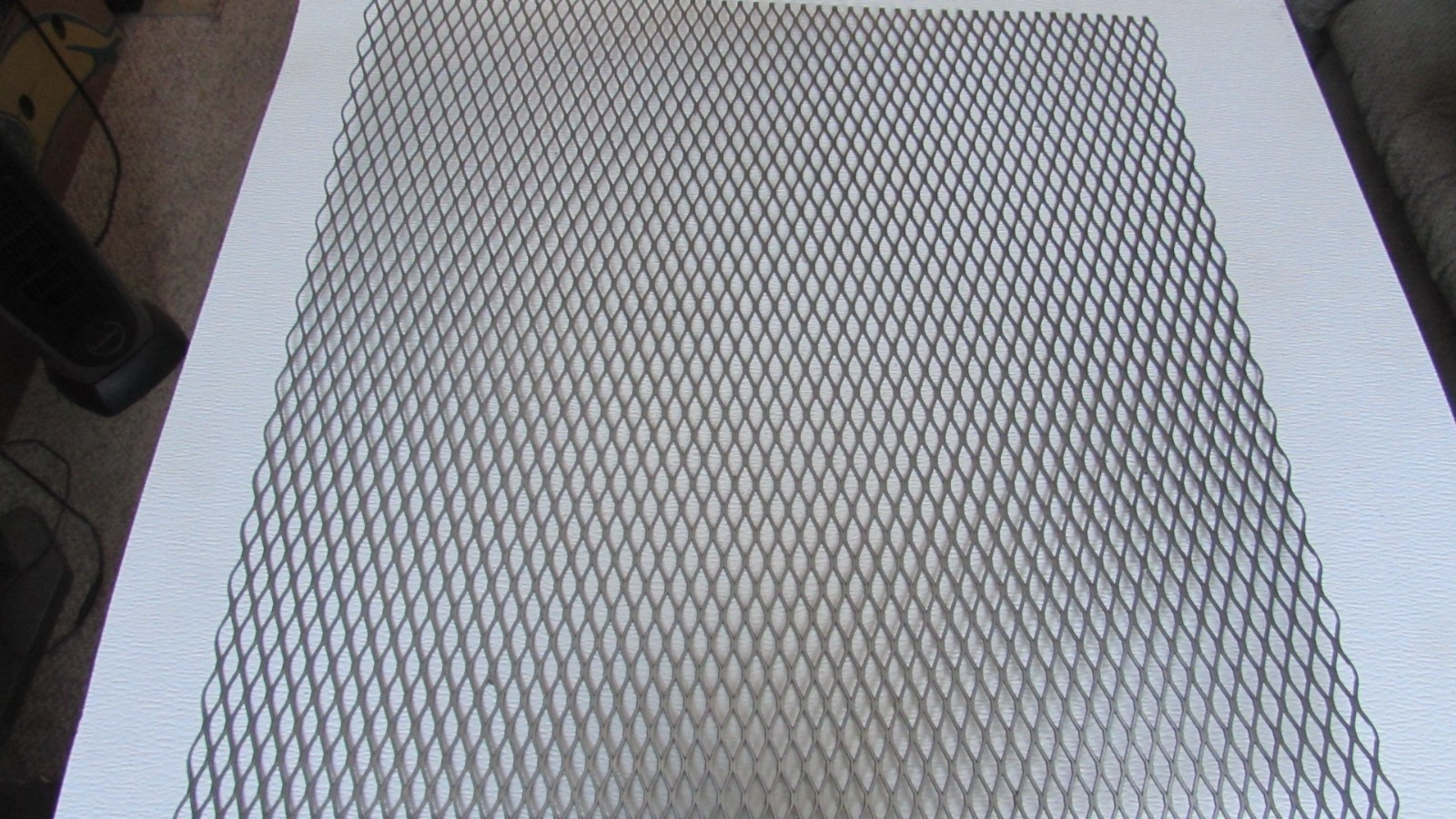 1/2-#16. 304 STAINLESS STEEL FLATTENED EXPANDED METAL 24″ X 24″