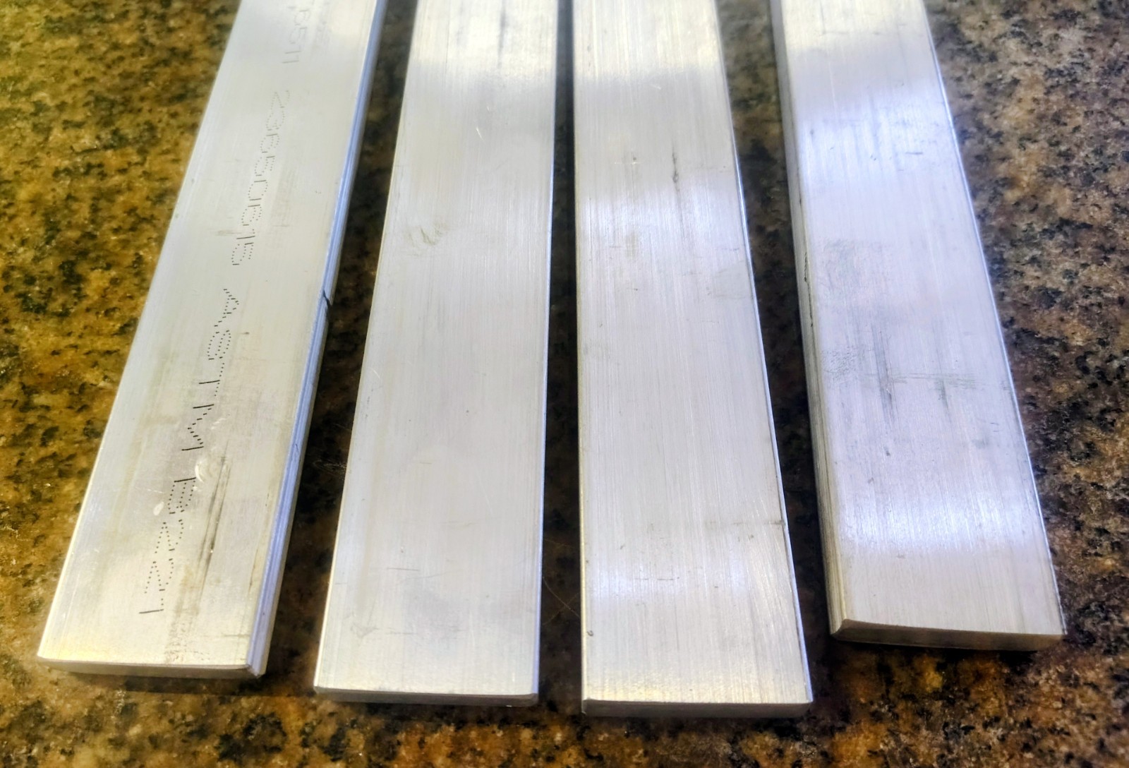 🗽6061 ALUMINUM STICK 3/8 X 1-1/2