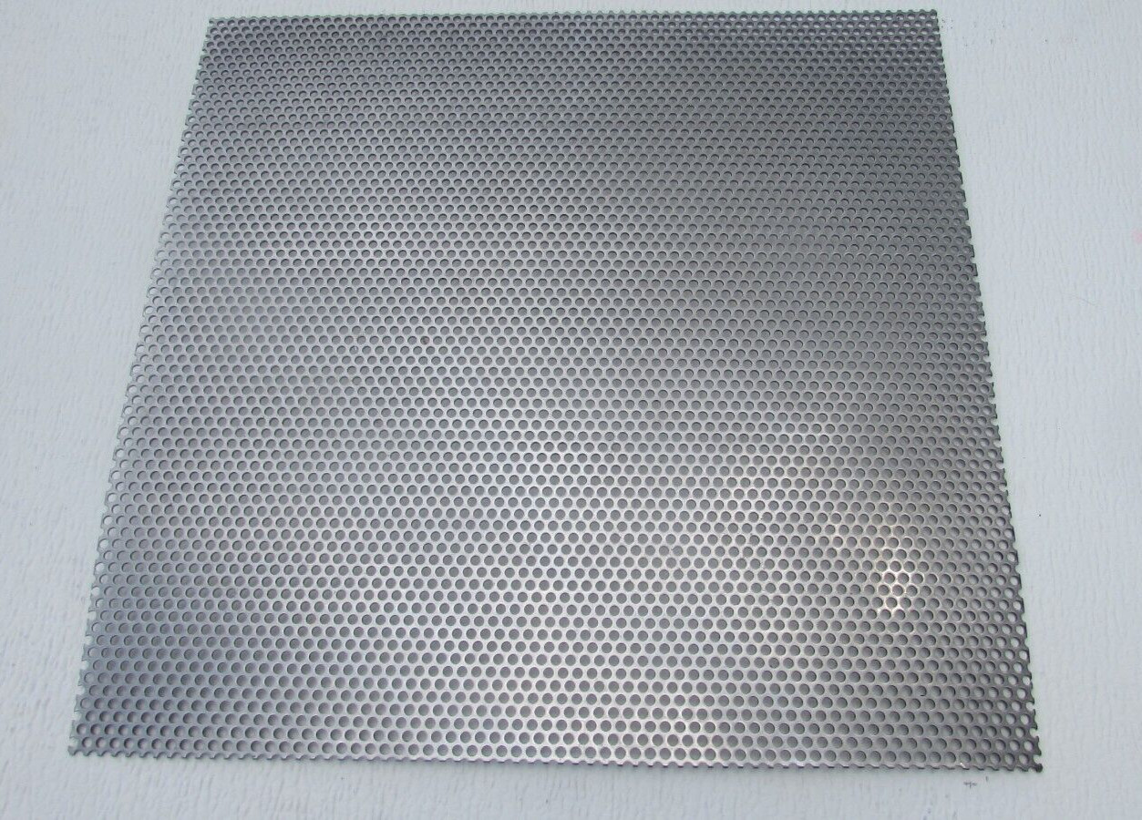 1/8″ HOLES—18 GAUGE 304 STAINLESS PERFORATED SHEET– 11″ X 18″