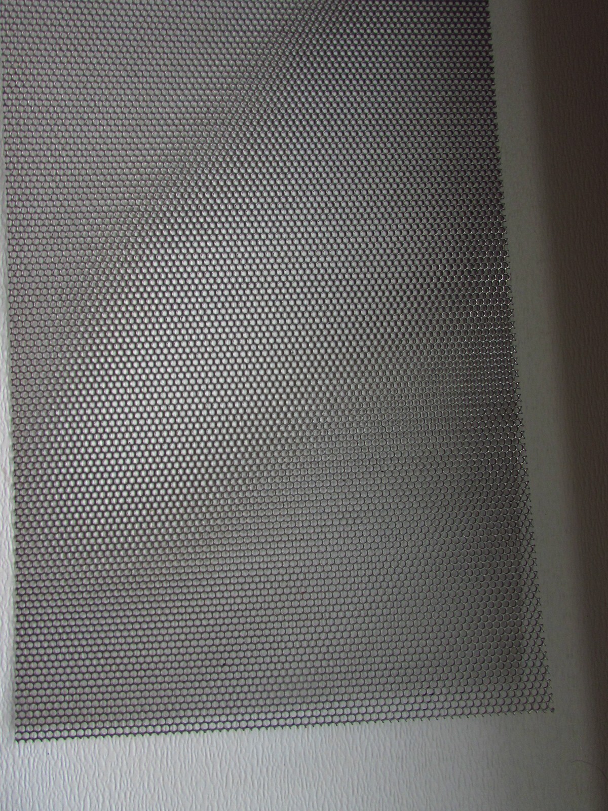 ==-5/32″ ROUND HOLES–18 GAUGE 304 STAINLESS PERFORATED SHEET–12″ x 14″==