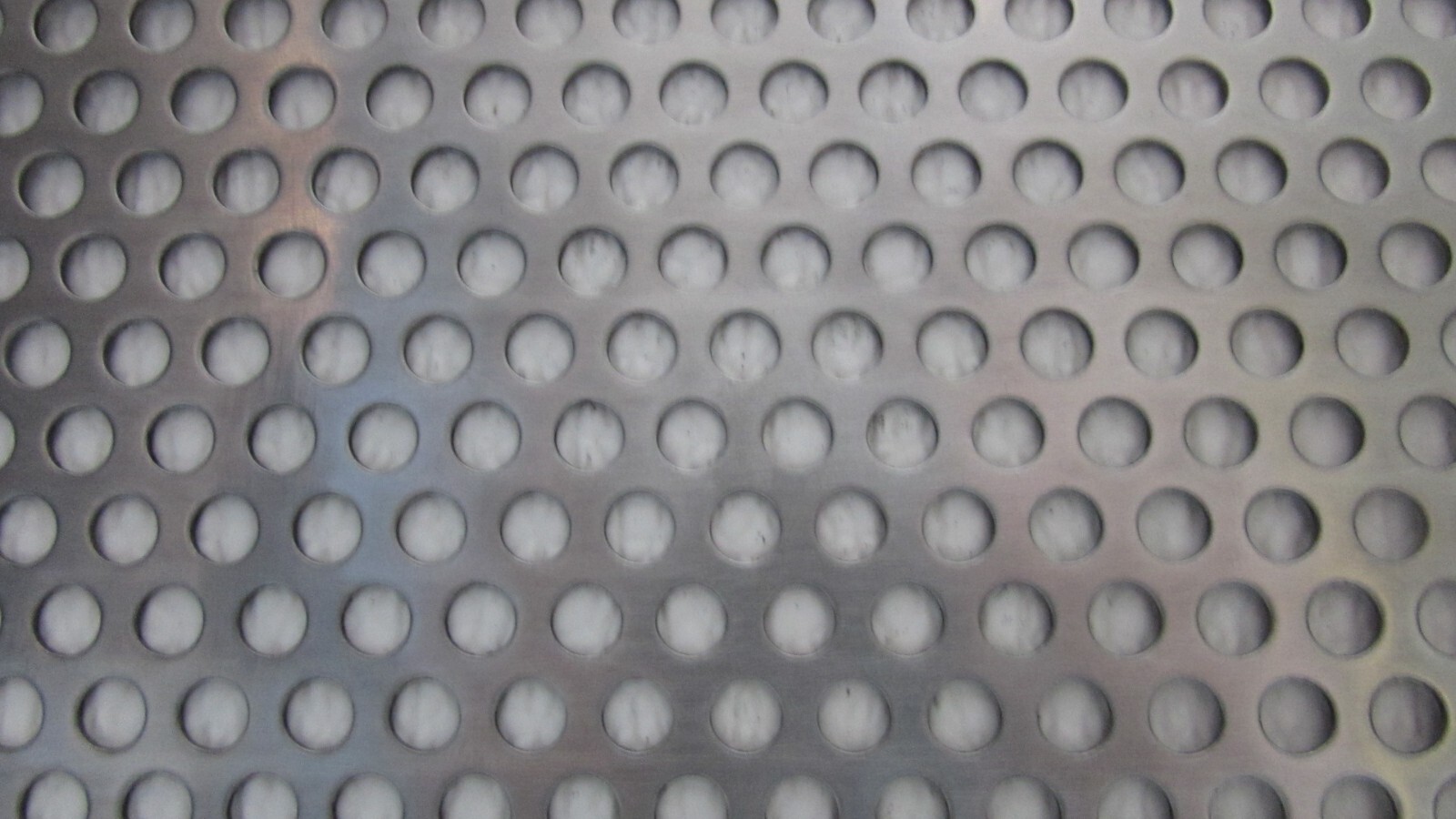 1/4″ HOLE 0N 3/8 CENTERS 18 GAUGE 304 STAINLESS STEEL PERFORATED 12″ X 24″