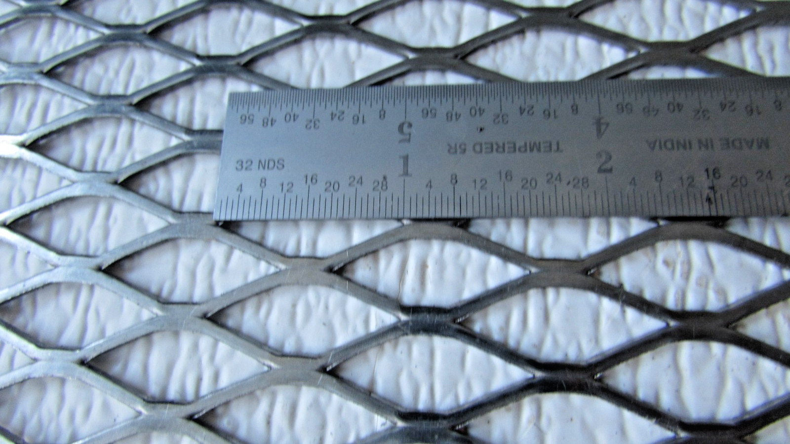 1/2-#16. 304 STAINLESS STEEL FLATTENED EXPANDED METAL 24″ X 24″
