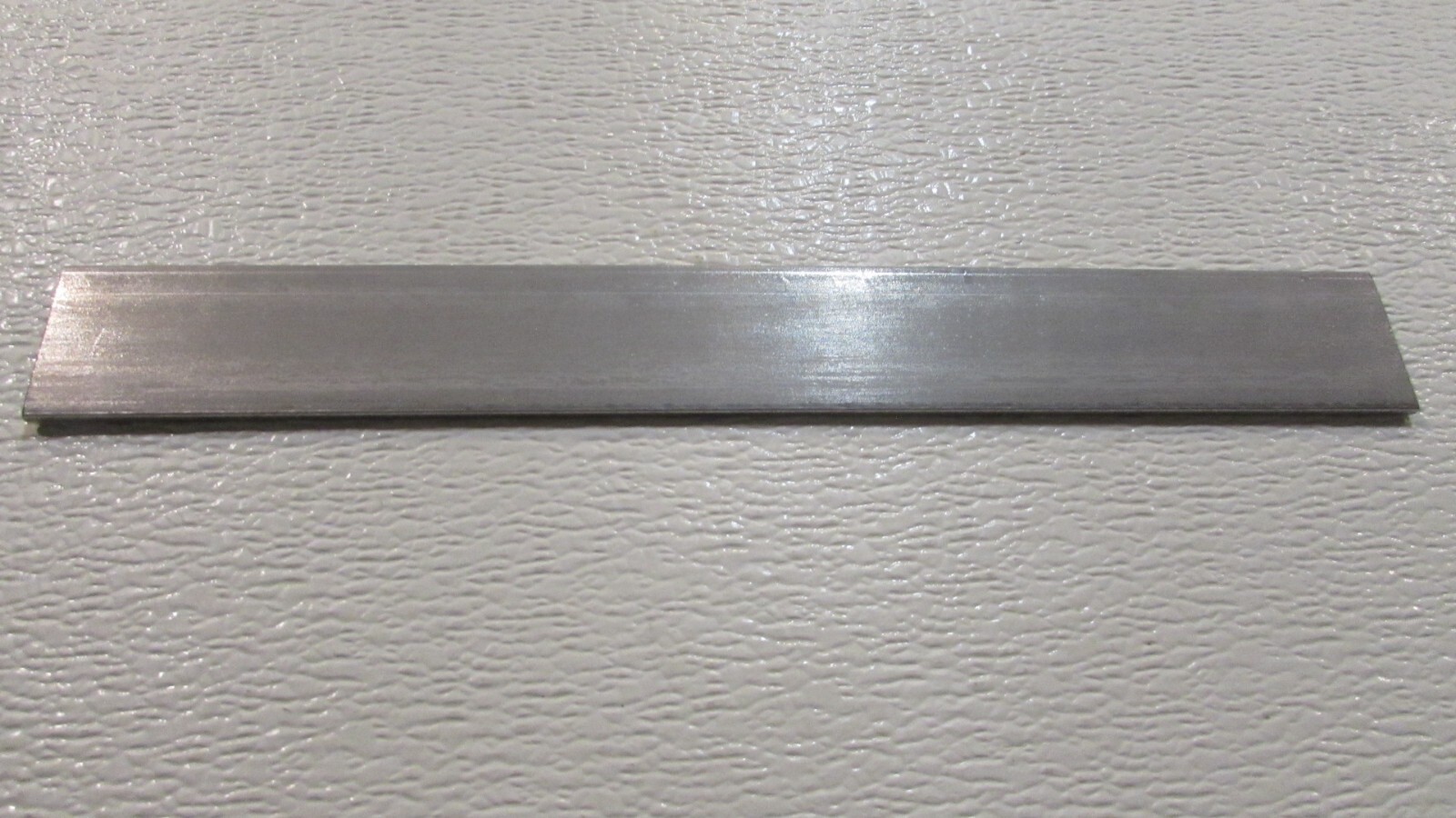 1/8″ x 1-1/2″ X 12″ 304 STAINLESS STEEL FLAT BAR