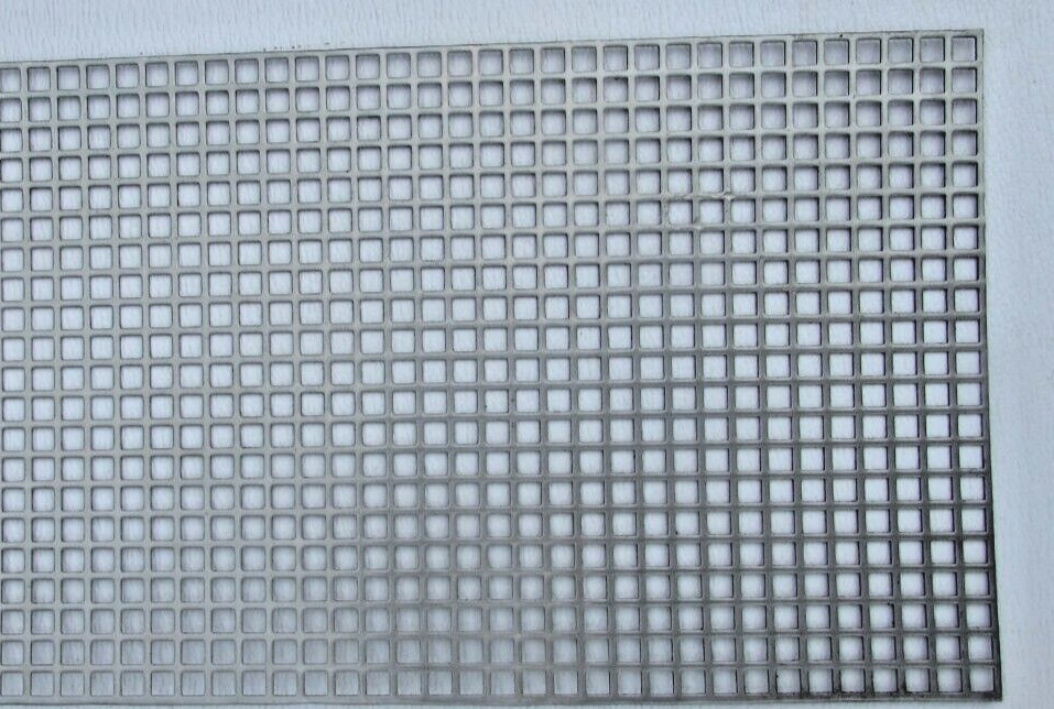 3/8 SQUARE PERFORATED METAL 16 GAUGE–PLAIN STEEL– 10-1/4″ X 29″