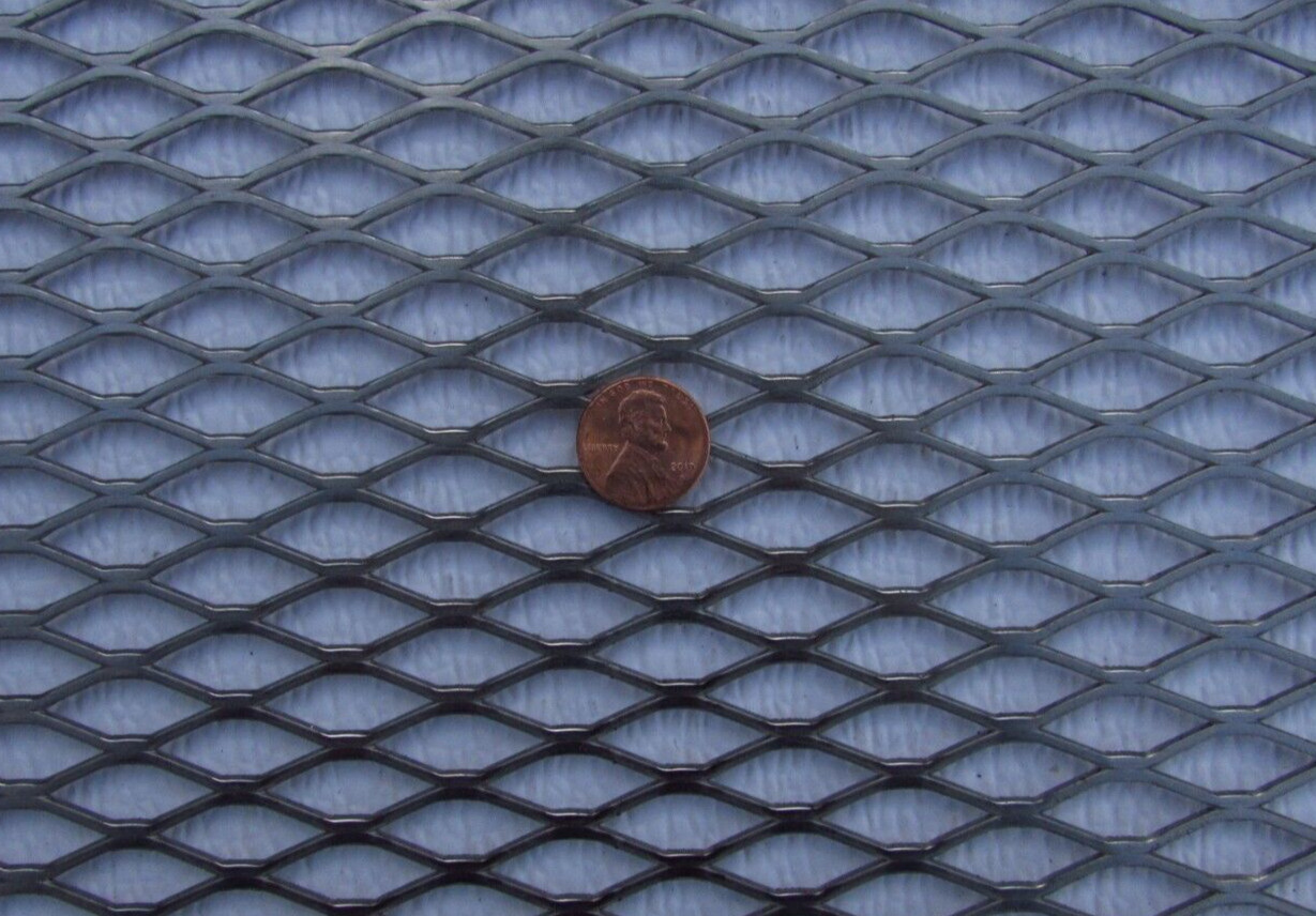 1/2 X #16 304 STAINLESS STEEL FLATTENED EXPANDED METAL—–16-1/2″ X 18-1/4″