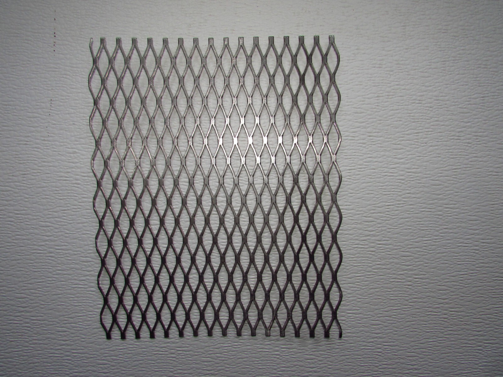 1/2″-#16. 304 STAINLESS STEEL FLATTENED EXPANDED METAL–6-1/2″ x 12″