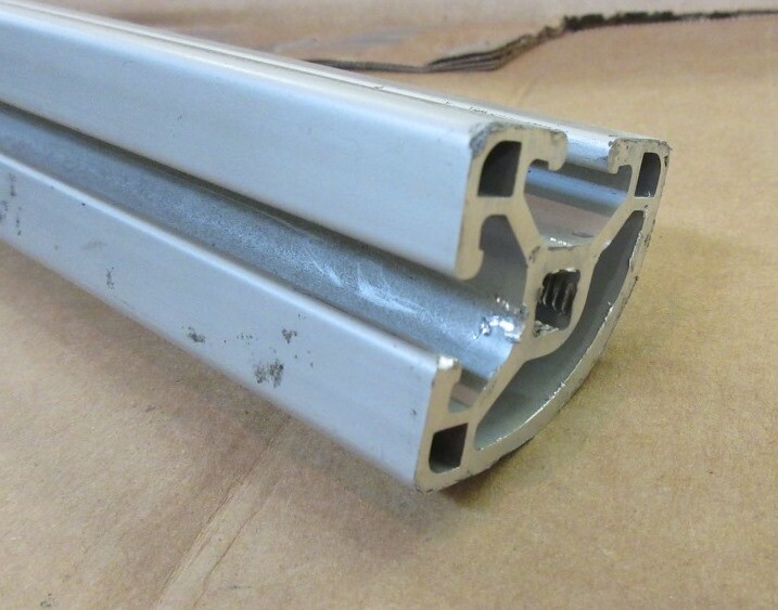 80/20 T-SLOT 1517-LS ALUMINUM CURVED QUARTER ROUND 1.5 X 1.5″, 15″ L