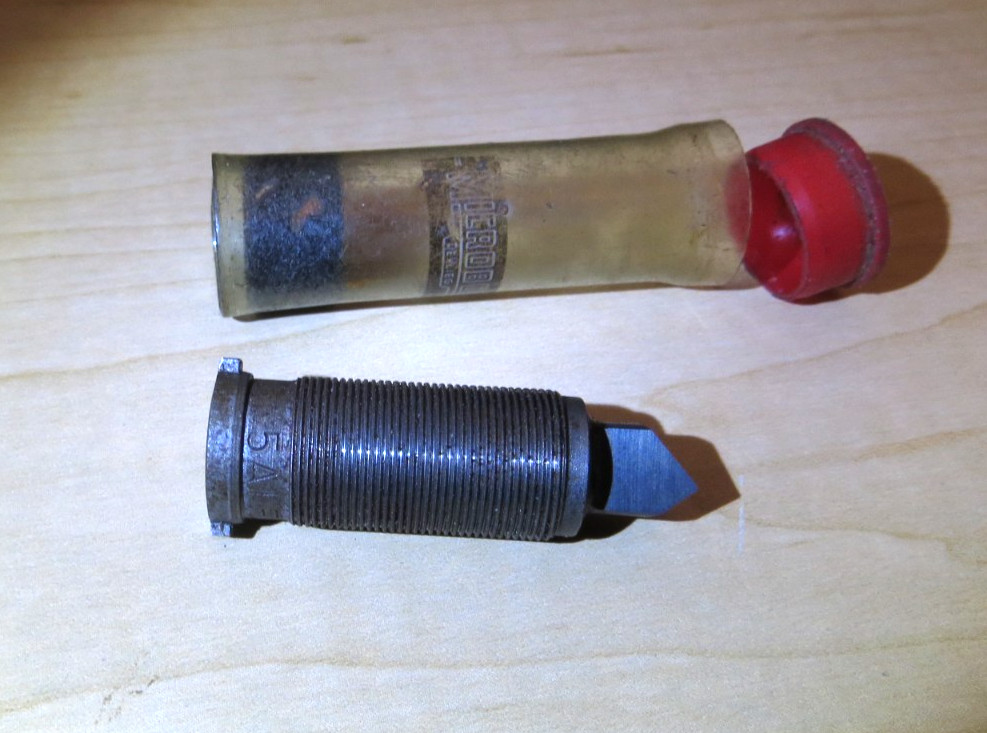 7/32″ X 5/16″ mounted Tool Steel bit in 1/2″ threaded holder 5A1F