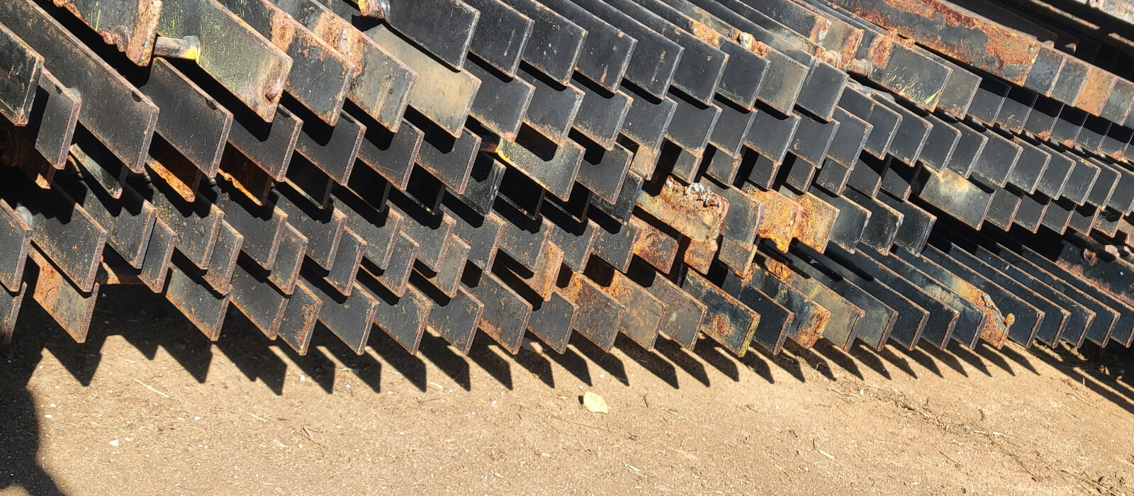 Huge Lot – Dozens of 1″ Thick Steel Bar Gratings + I-Beam 36″ Width 144″ Long