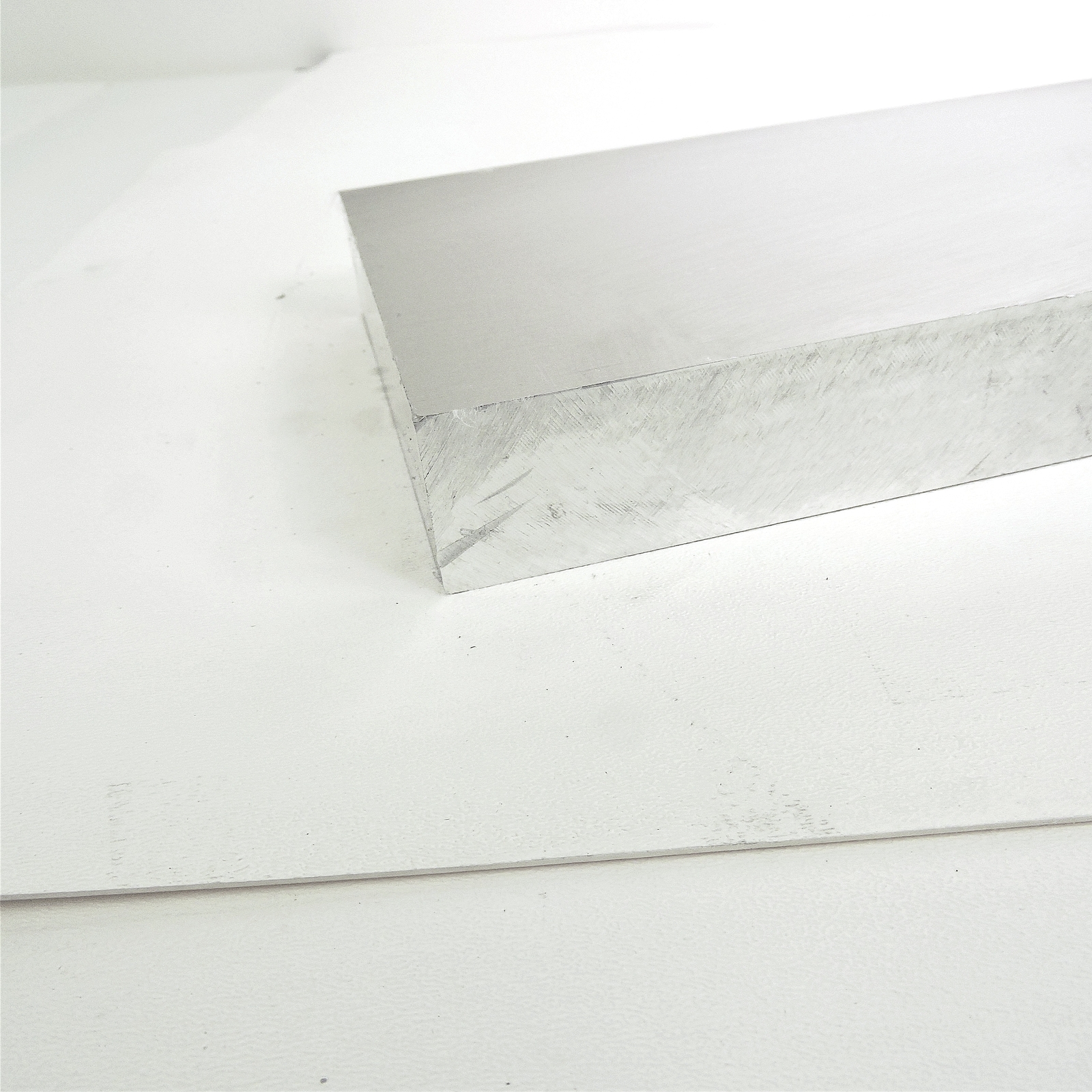 2.25″ thick 2 1/4 Aluminum 6061 PLATE 4.5″ x 8.75″ Long sku 240724*