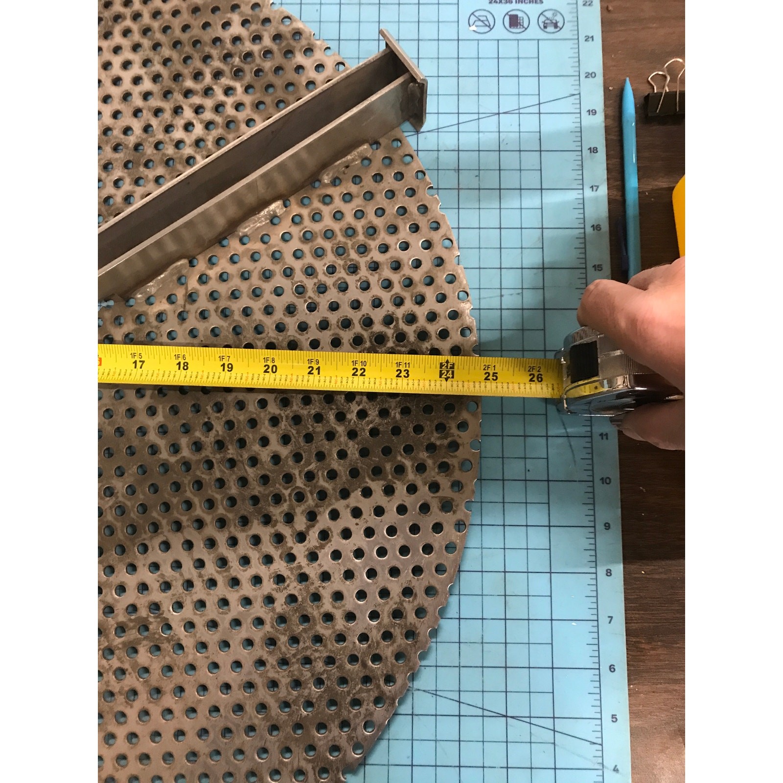 Industrial Perforated Stainless Steel Disc Screen Plate 25″ OD 7″ ID