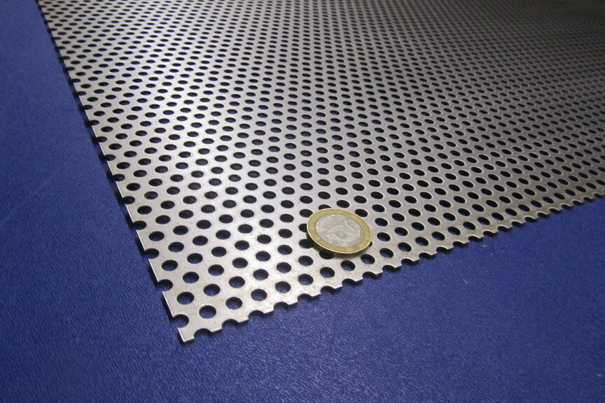 Perforated Staggered Steel Sheet .060″ Thick x 24″ x 24″, .187″ Hole Dia.