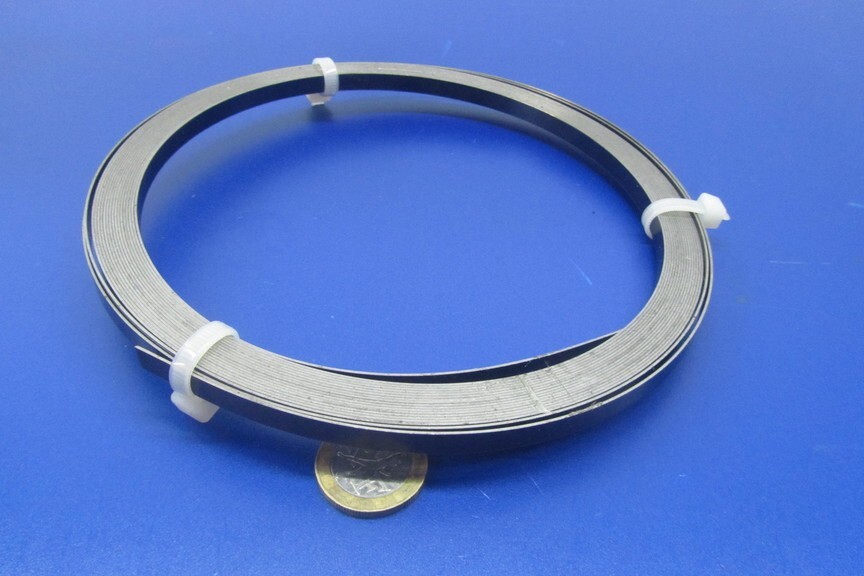 1095 Hard Blue Tempered Spring Steel Shim .025″ Thick x .250″ Wide x 300″ Long