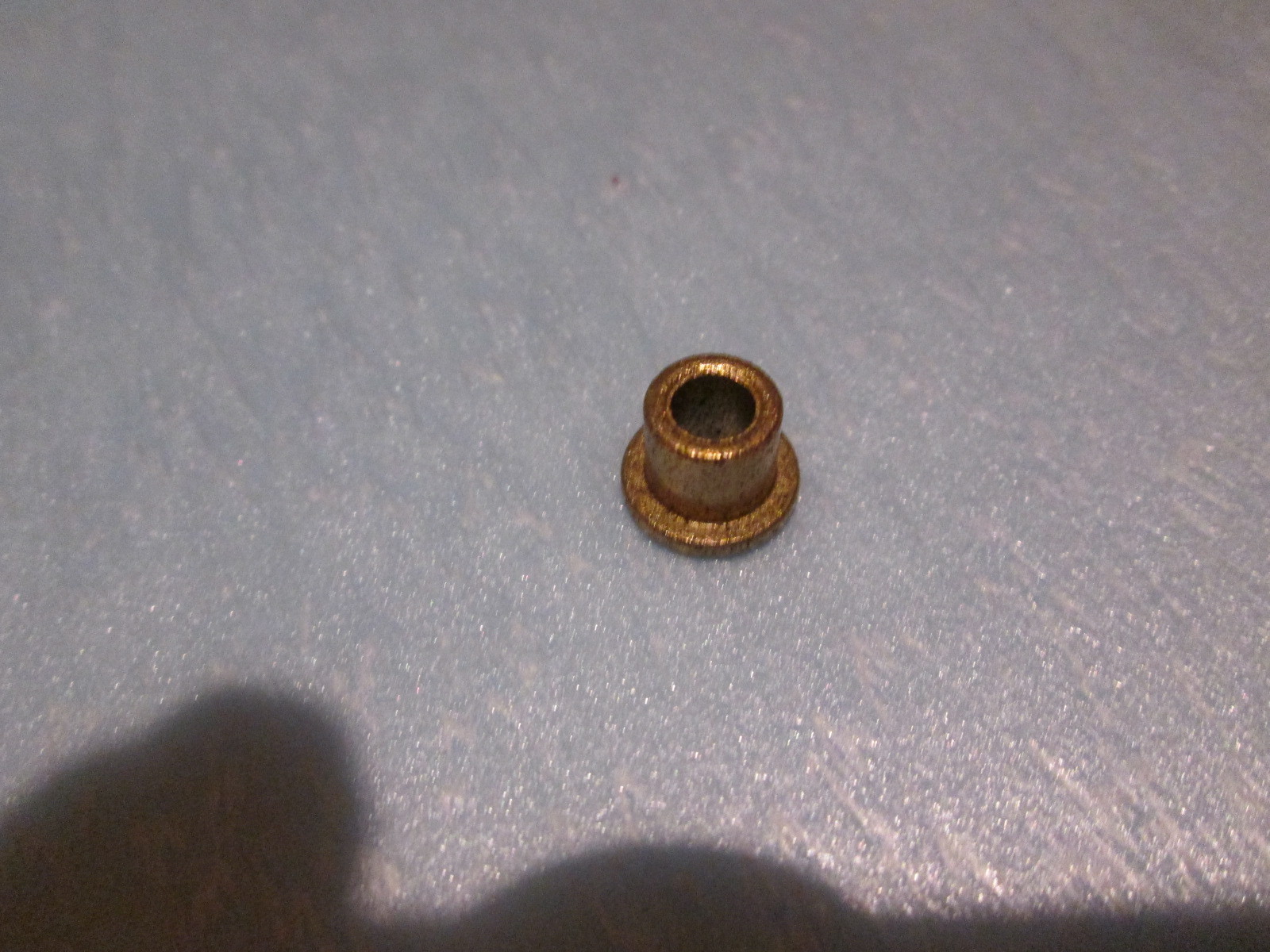 Flanged Oilite Precision Bushings Lot (6 pcs) FF303-02(b) Powdered Metal Bronze