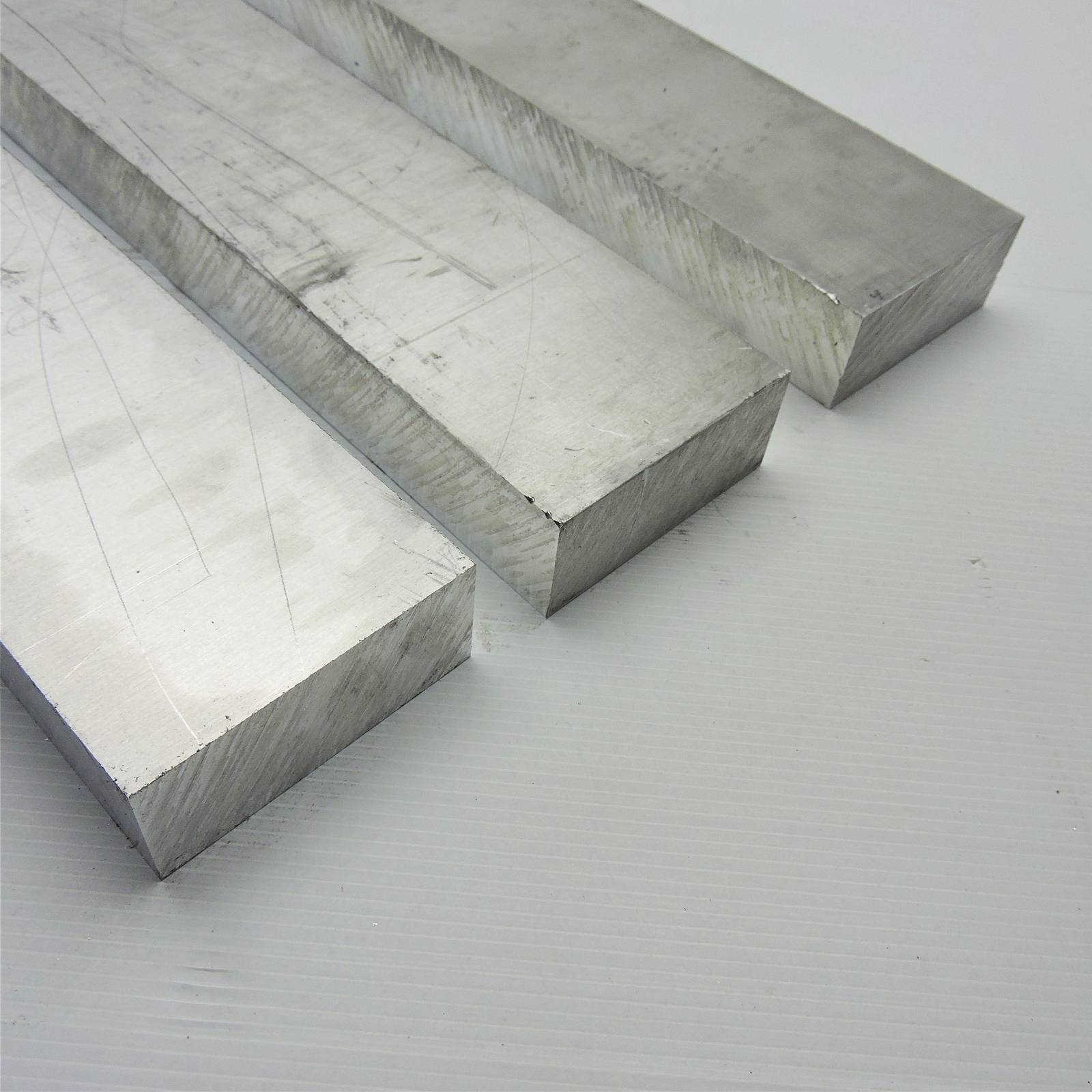 1.25″ thick 1 1/4 Aluminum 6061 PLATE 4.5″ x 7″ Long QTY 3 sku 306100